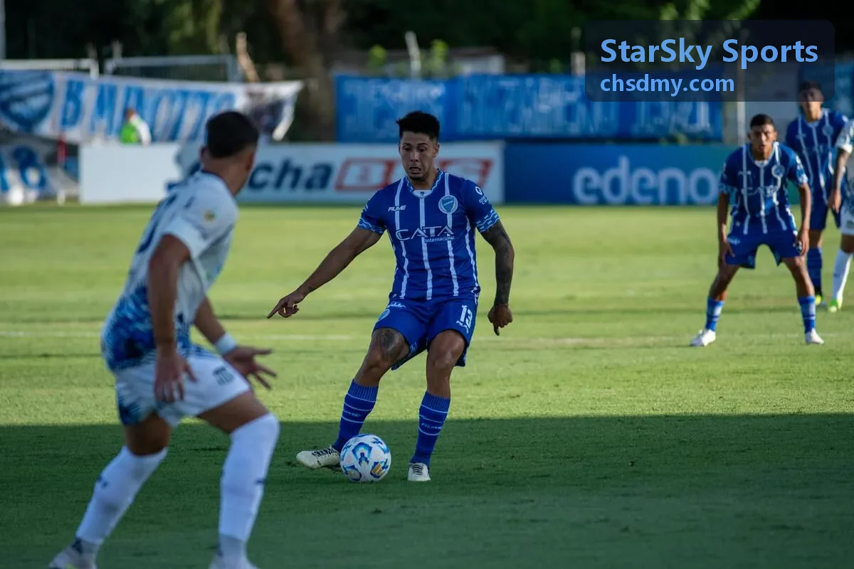 StarSky Sports 赛季维度数据对比视图